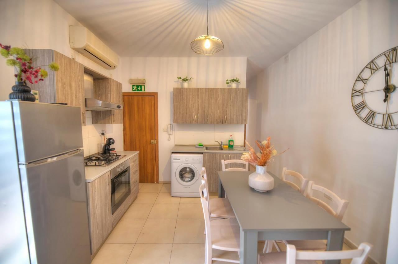 2Bedroom With Large Terrace In Paceville Jpor1-1 St. Julian's Exteriör bild