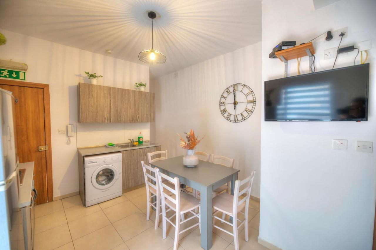 2Bedroom With Large Terrace In Paceville Jpor1-1 St. Julian's Exteriör bild